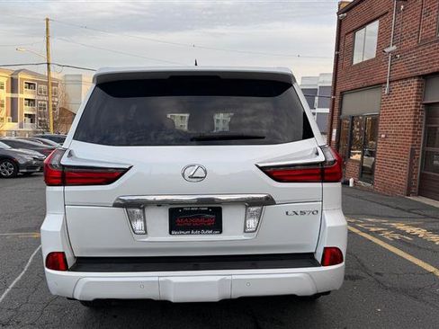 Used 2017 Lexus LX 570 4WD image 22