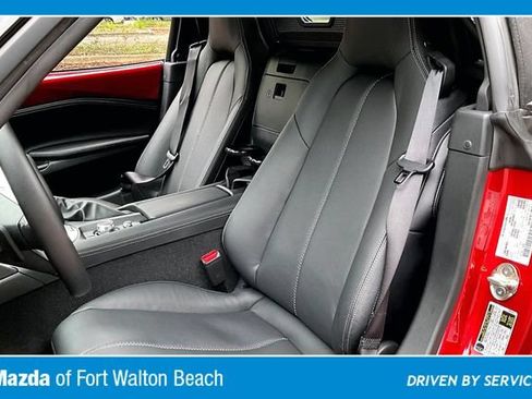 Used 2025 MAZDA MX-5 Miata Grand Touring RWD image 17