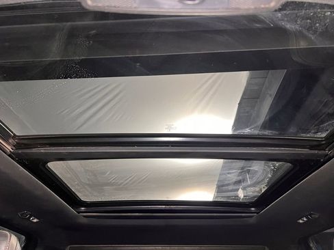 Used 2021 Ford F350 Platinum w/ Tremor Off-Road Package image 19