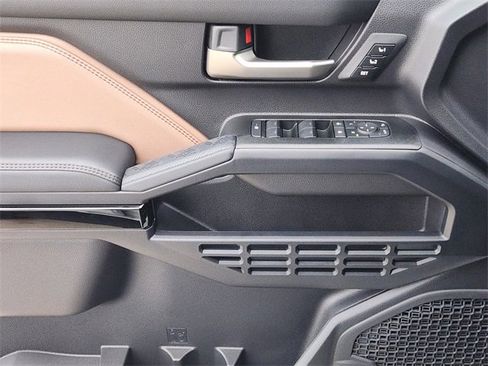 New 2025 Toyota 4Runner Limited image 15