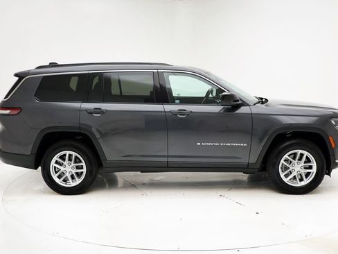 Used 2025 Jeep Grand Cherokee L Laredo AWD/4WD image 3