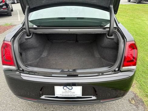 Used 2023 Chrysler 300 Touring w/ Sport Appearance Package AWD/4WD image 8