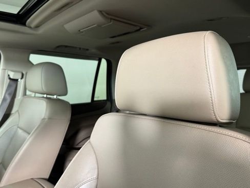 Used 2017 GMC Yukon SLT w/ Open Road Package image 9