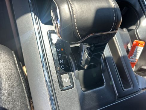 Used 2022 Ford F150 Lariat w/ Equipment Group 502A High AWD/4WD image 27