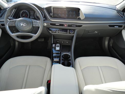 Certified 2023 Hyundai Sonata SEL w/ Preferred Accessory Package image 10