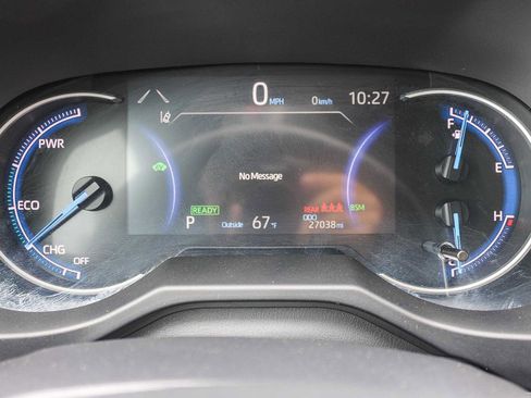 Used 2025 Toyota RAV4 XLE image 24