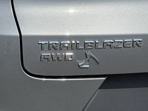 Certified 2023 Chevrolet TrailBlazer ACTIV AWD/4WD image 2