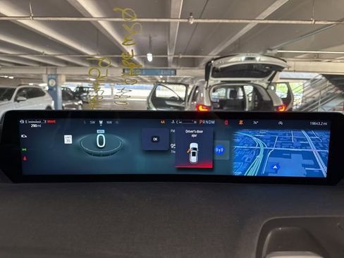 Used 2025 Ford Expedition Active image 7