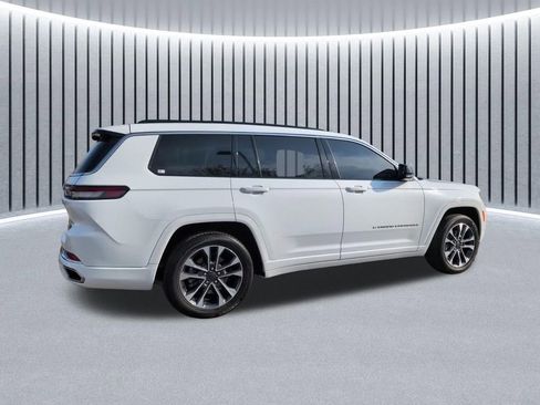 Certified 2025 Jeep Grand Cherokee L Overland w/ Luxury Tech Group IV AWD/4WD image 5