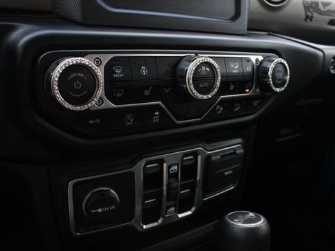 Used 2019 Jeep Wrangler Unlimited Sport S AWD/4WD image 16