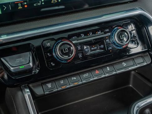 Used 2025 GMC Sierra 2500 Denali w/ Denali Reserve Package AWD/4WD image 30