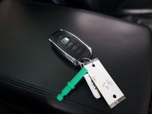 Used 2017 Lincoln Continental Reserve w/ Technology Package image 59