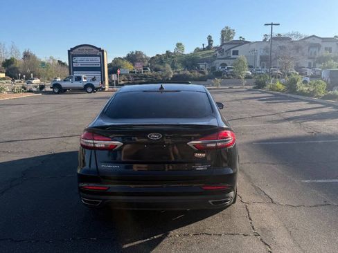 Used 2019 Ford Fusion Titanium AWD/4WD image 6