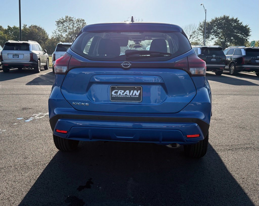 Used 2025 Nissan Kicks Play S FWD image 6