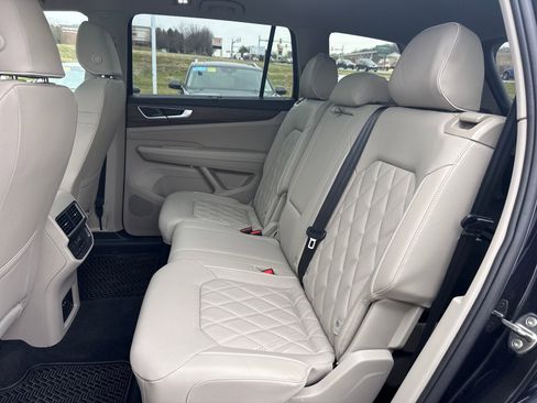 Used 2025 Volkswagen Atlas SEL Premium R-Line image 14