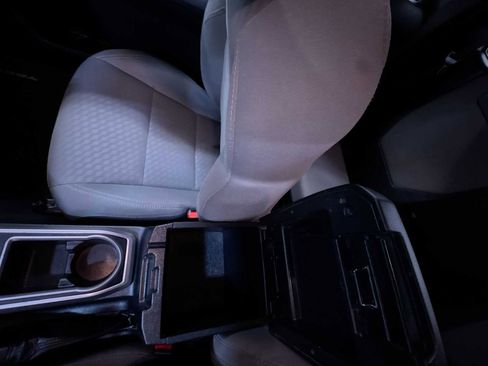 Used 2021 Toyota Tacoma SR5 image 28