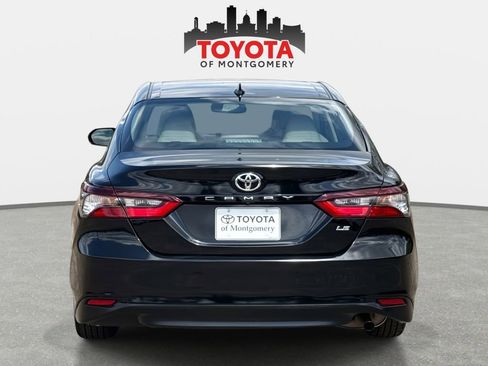 Used 2024 Toyota Camry LE w/ Convenience Package image 4