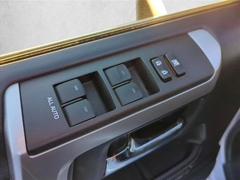 Used 2018 Toyota 4Runner Limited image 8