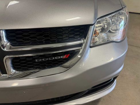 Used 2015 Dodge Grand Caravan SXT FWD image 5