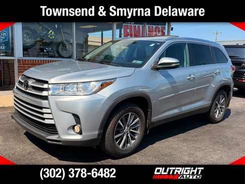 Used 2019 Toyota Highlander XLE AWD/4WD image 1