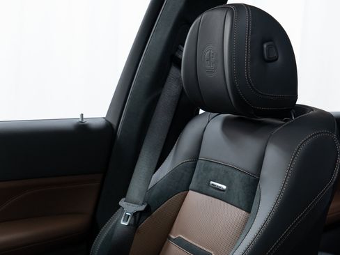 New 2026 Mercedes-Benz GLS 63 AMG 4MATIC image 15