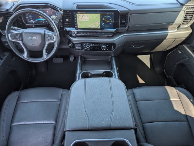 Used 2025 Chevrolet Silverado 2500 LTZ w/ LTZ Plus Package AWD/4WD image 5