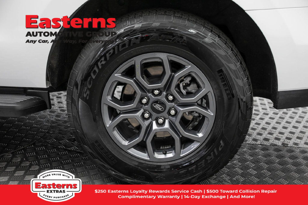 Used 2025 Ford Expedition Active AWD/4WD image 35