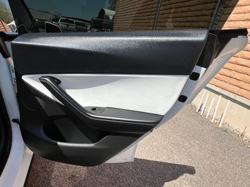 Used 2020 Tesla Model Y Long Range AWD/4WD image 20