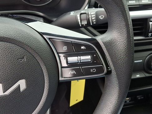 Used 2022 Kia Forte LXS image 21