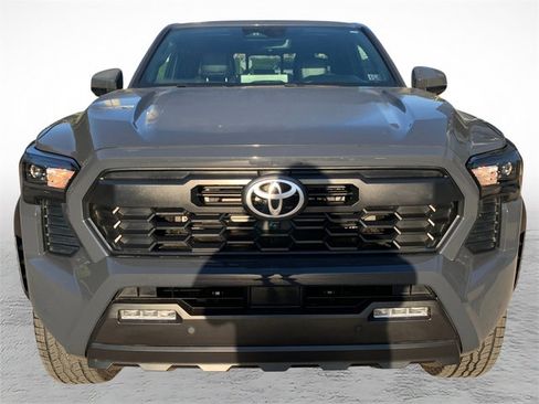 Used 2024 Toyota Tacoma TRD Off-Road w/ TRD Off Road Premium Package AWD/4WD image 7