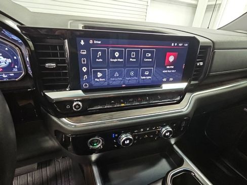 Used 2023 GMC Sierra 1500 SLT AWD/4WD image 13