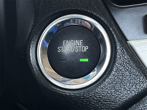 Used 2017 GMC Yukon SLT image 19