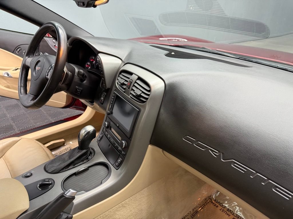 Used 2007 Chevrolet Corvette Coupe w/ Preferred Equipment Group RWD image 36