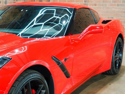 Used 2019 Chevrolet Corvette Stingray Coupe w/ Battery Protection Package RWD image 23