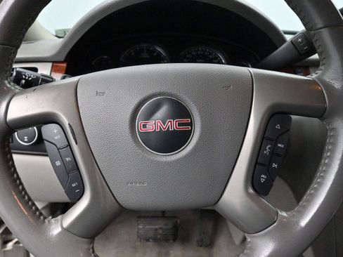 Used 2013 GMC Yukon XL SLT image 18