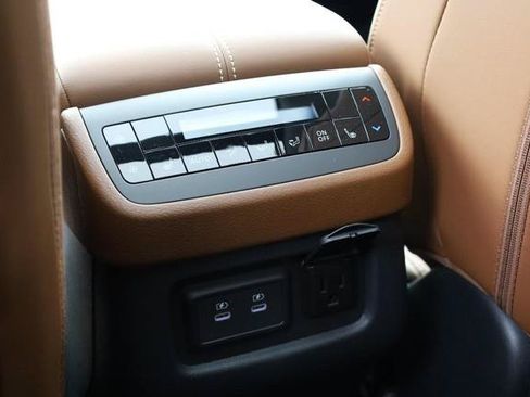 New 2026 Nissan Pathfinder Platinum AWD/4WD image 27