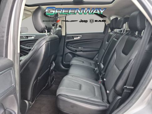 Used 2018 Ford Edge Titanium w/ Equipment Group 301A FWD image 22