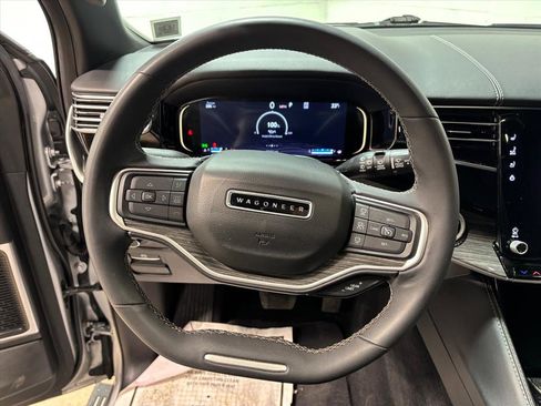 Used 2022 Jeep Wagoneer Series III w/ Premium Group I image 16