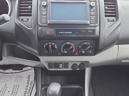 Used 2015 Toyota Tacoma PreRunner w/ Convenience Package RWD image 11