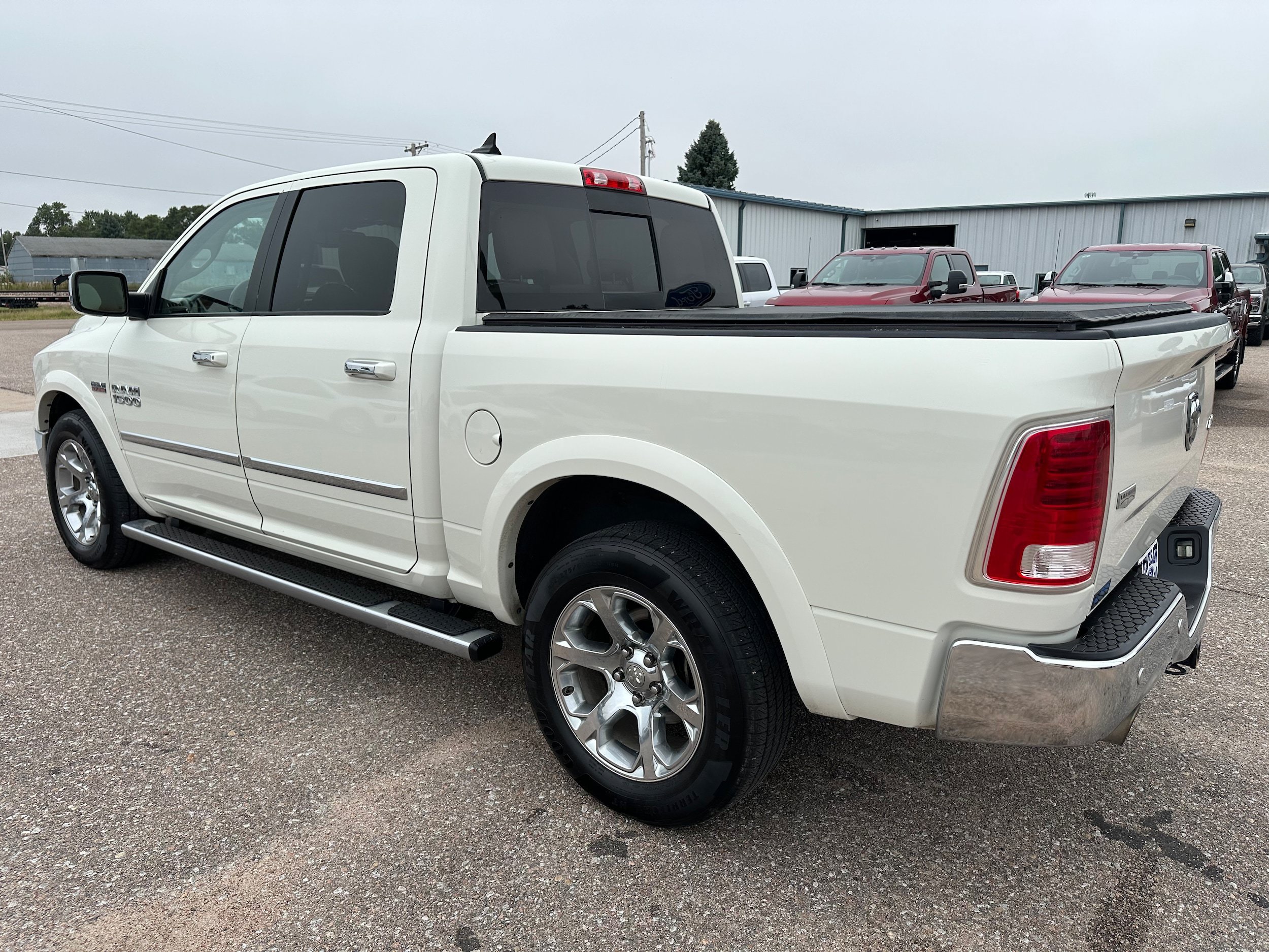 Used 2016 RAM 1500 Laramie w/ Convenience Group AWD/4WD image 4