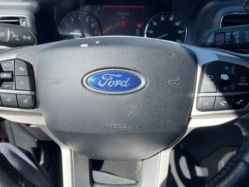 Used 2021 Ford Explorer XLT w/ Equipment Group 202A image 12