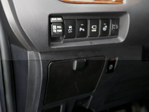 Used 2018 Toyota Sienna Limited Premium AWD/4WD image 47
