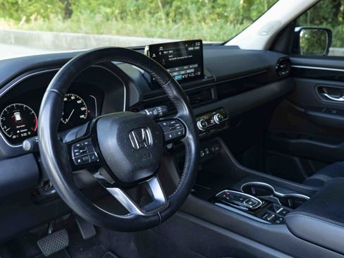 Used 2023 Honda Pilot Touring image 16