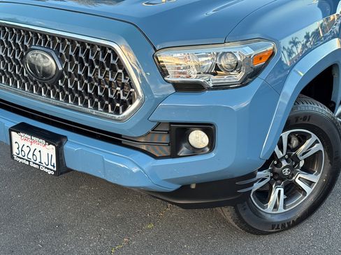 Certified 2019 Toyota Tacoma TRD Sport image 3