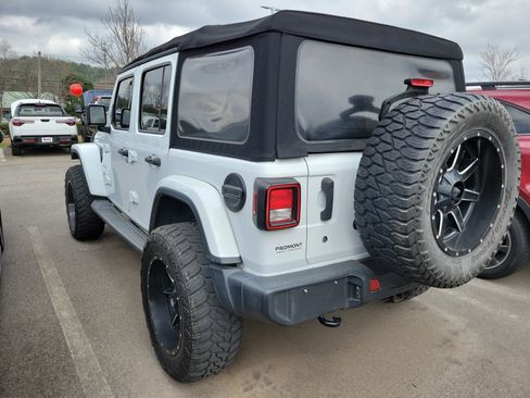 Used 2018 Jeep Wrangler Unlimited Sahara image 23