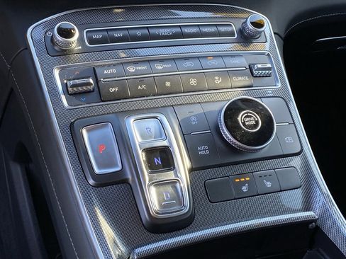 Used 2023 Hyundai Santa Fe SEL w/ Premium Package image 18