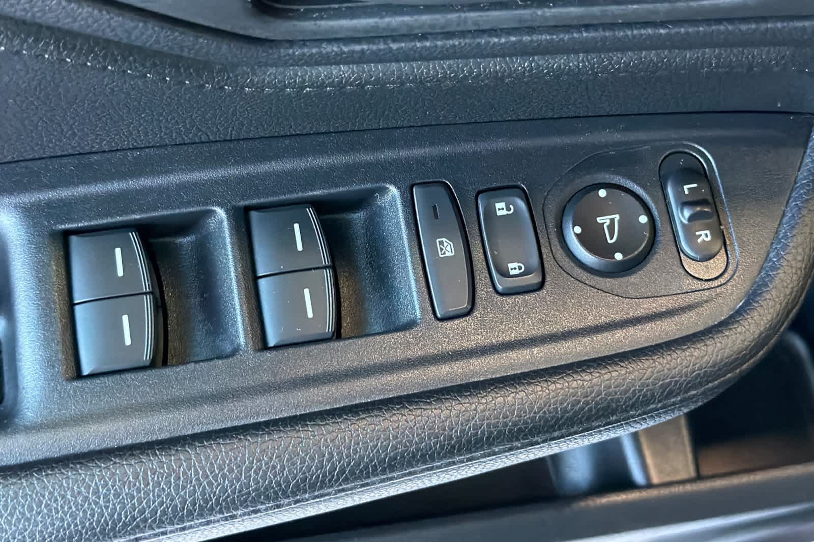 Used 2025 Honda Odyssey EX-L image 15