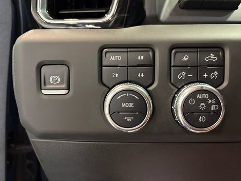 Used 2025 GMC Sierra 1500 Denali AWD/4WD image 24
