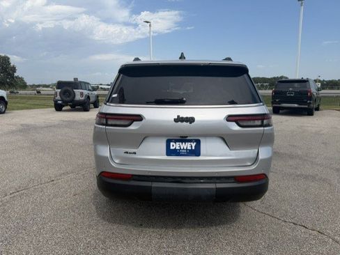 Used 2023 Jeep Grand Cherokee L Laredo AWD/4WD image 8