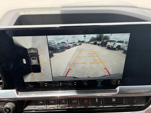 Used 2023 Chevrolet Silverado 1500 RST AWD/4WD image 9